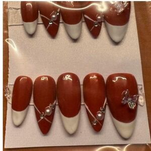 Red Velvet‎ Flutter – Luxe Press-On Nail Set